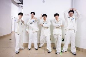 IG發(fā)布戰(zhàn)勝TES賽后返圖：開門紅，赴新程！