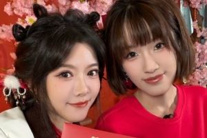 主持人駱歆曬照：今天來(lái)現(xiàn)場(chǎng)都跟大家一起看電競(jìng)春晚啦！