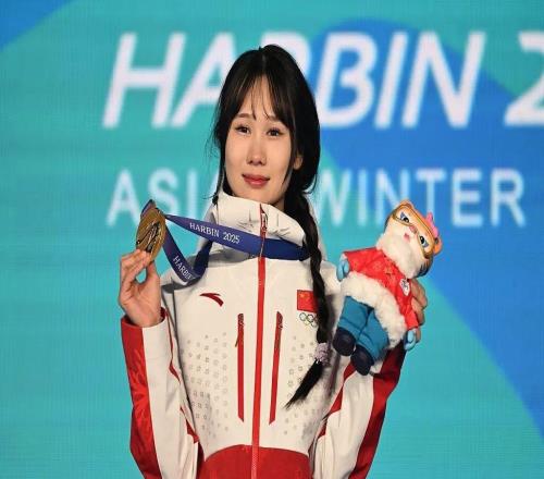 再創(chuàng)新高！中國126人參加冬奧會谷愛凌沖3金徐夢桃盼衛(wèi)冕