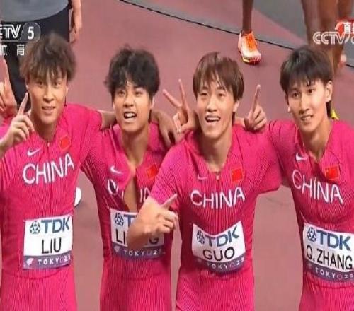 男子4x400米接力预赛：中国队打破国家纪录位列小组第五，无缘决赛