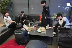 CvMax教練休息室訓(xùn)話：你們有想要比對面打得好的野心嗎你們在致敬對手嗎