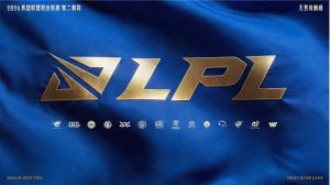 這就是冠軍效應(yīng)其他戰(zhàn)隊(duì)線下門票打折出售未能賣完BLG現(xiàn)場一票難求