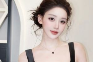 錢花不完了五五開前女友UU更新日常：衣服堆積如山