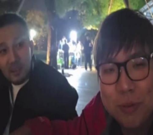 AJ和死亡宣告街頭談心！AJ吐槽天天被彈幕罵做什么都不被認(rèn)可