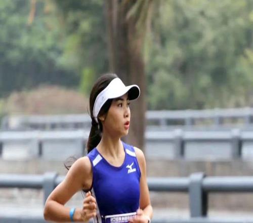 一对破三夫妻跑者和他们共同坚守的长期主义