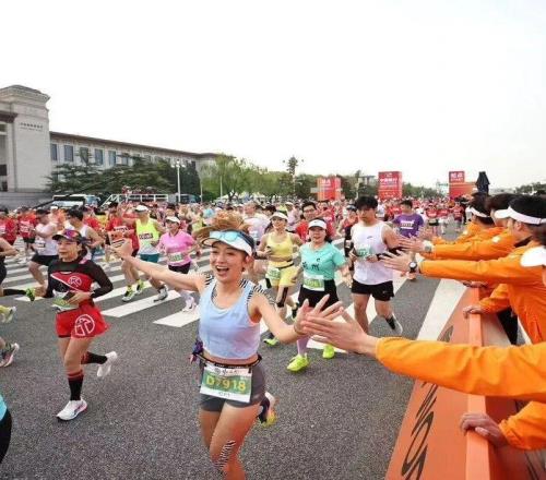 2025年14場(chǎng)馬拉松賽事綜合效益分析報(bào)告