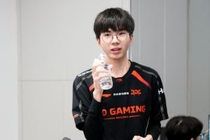 全在罵！JDG粉絲怒噴Junjia：打野莫名其妙像演員那么多局都這樣