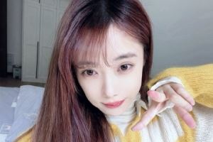 主持人小鈺曬照：除夕快樂大家看看你們的年夜飯