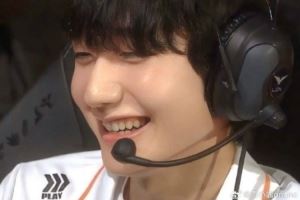 Peanut：每天都是睡覺(jué)然后起床，沒(méi)有好的狀態(tài)直播所以休一天