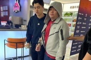 啥情況?。√斓撨x手Moseyuh決賽中身體不適無法繼續(xù)比賽