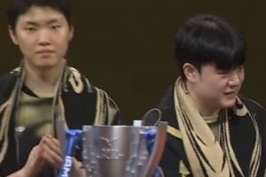 臉色不對(duì)了！Canyon斬獲FMVPchovy表情若有所思