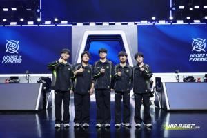 NIP加賽戰(zhàn)勝WE鎖定堅(jiān)毅組頭名，后續(xù)將與iG打Bo5爭(zhēng)奪季后賽席位