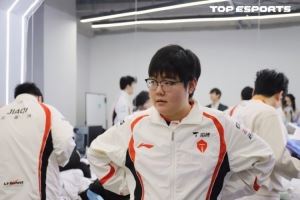 管澤元轉(zhuǎn)369微博：不開玩笑了......心疼9哥