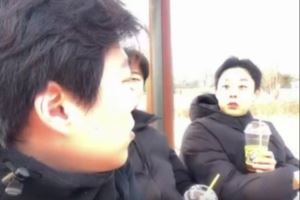 Smeb：Deft沒說過他在部隊前租了房練習(xí)LOL，是我說出來了