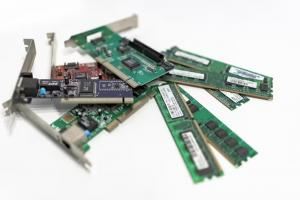 內(nèi)存端壓力顯著：消息稱(chēng)索尼考慮推遲下代PS游戲機(jī)至20282029年