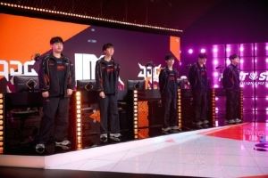 LPL發(fā)布JDG返圖：信念如磐，勝負(fù)皆為成長期待你們第二賽段表現(xiàn)