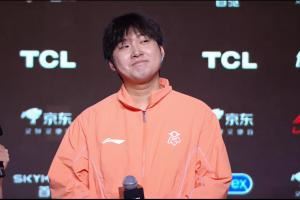 OMG上單Hery賽后采訪期間情緒失控：眼含熱淚，多個(gè)問題無法回答