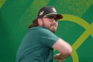 離譜！電競(jìng)冠軍因慶祝動(dòng)作被判負(fù)空中揮拳時(shí)可能干擾到對(duì)手