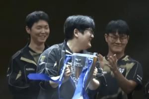 相赫??！你看到了嗎！Ryu奪冠啦隨隊(duì)GEN拿下生涯首個(gè)冠軍