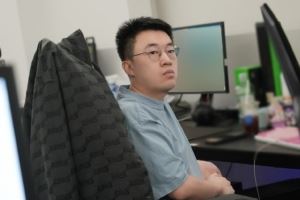 WBG官方發(fā)布選手訓(xùn)練返圖：首戰(zhàn)在即，全員備戰(zhàn)中