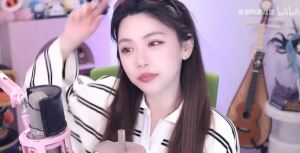 周淑怡銳評(píng)春晚蔡明小品：看到仿真機(jī)器人，太滲人了！