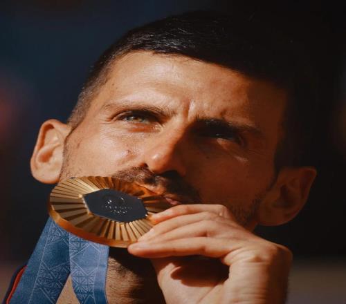 德約澳網(wǎng)決賽首敗卻創(chuàng)紀錄！雙齡榜前三，唯一橫跨近20年的王者