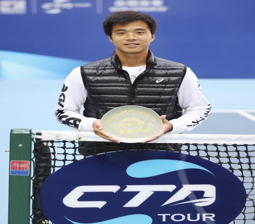 黑馬止步，頭號(hào)種子出局，孫發(fā)京、尤曉迪離冠軍僅一步之遙