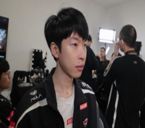 粉丝怒喷Hope和Tabe:知道人家要选羊还不ban!AD菜的离谱直接对位7k