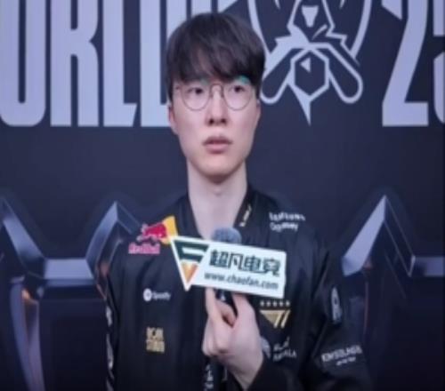 Faker：暫時(shí)沒印象深刻的選手，有很多粉絲能給我?guī)砹α? />
<div   id=