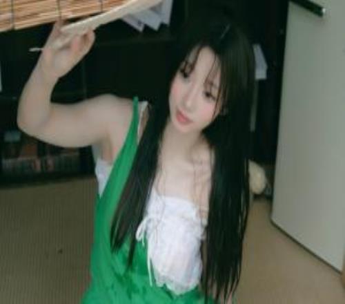 主持阿芙看EDG晉級(jí)：幾乎三把的碾壓之勢涅槃大哥他眉毛！