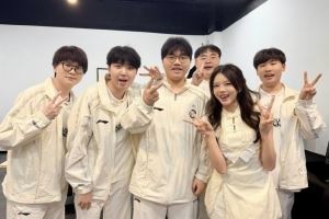 駱歆分享和IG選手合照：今天采訪新人中單Renard被圈粉咯！