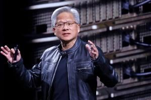 這么有自信！黃仁勛：英偉達(dá)預(yù)計(jì)2027年?duì)I收至少達(dá)到1萬億美元