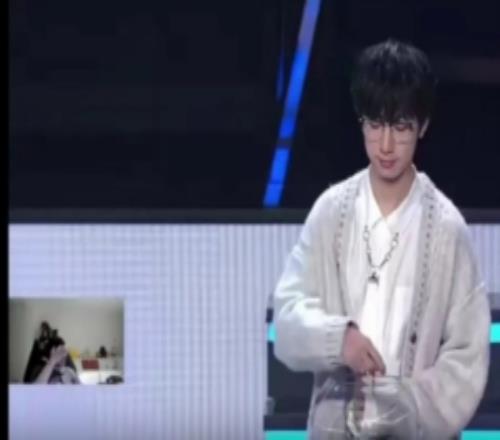 Ning王看抽簽：藍(lán)哥一點(diǎn)黑流量不吃，白流量全讓他吃了