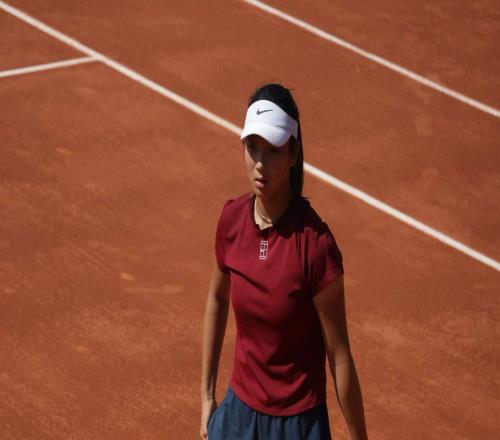 挺進四強沖冠！中國女網15歲1米80新星崛起：李娜恩師助她蛻變