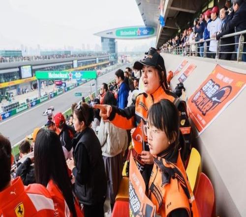 “媽媽是我們心中的超人！”F1決賽日20余位城市騎士受邀觀賽