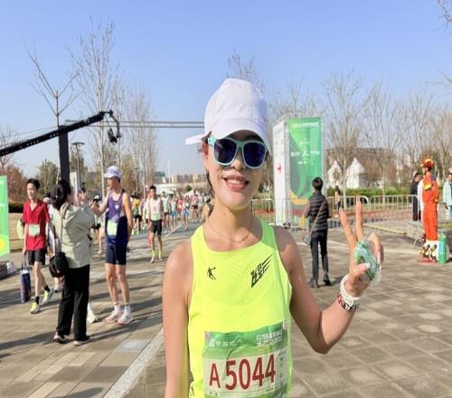 現(xiàn)場更直的賽道、更濃的煙火氣，這就是“家門口的馬拉松”