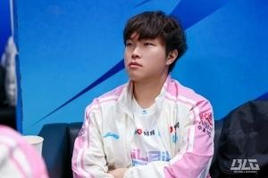 BLG也收假了除了Bin以外其他選手都開始在韓服開啟排位訓(xùn)練