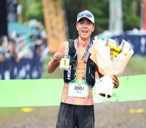 山野共融HOKA陪伴跑者共越莫干山之巔，于賽道共筑間傳遞山野文化