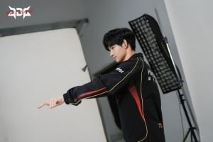 我才是真的天才中單！HongQ加盟JDG后再度逮捕Creme