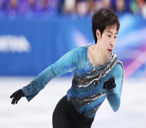 金博洋亮相米蘭冬奧會(huì)，中國(guó)隊(duì)無(wú)緣花滑團(tuán)體賽自由滑
