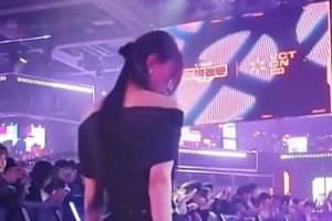 唯嘉分享高跟鞋變裝轉(zhuǎn)場(chǎng)：就這么偷偷摸摸的來到開賽第一天