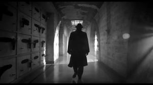 尼古拉斯凱奇主演的真人劇《暗影蜘蛛俠》公開了黑白和彩色兩種版本先導(dǎo)預(yù)告