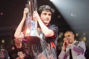 G2為輔助Labrov送上生日祝福：籃球傳奇，輔助GOAT生日快樂