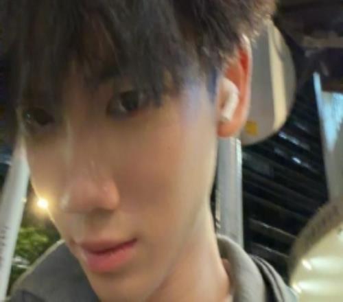 YSKM曬照：感謝官方邀請(qǐng)去tvb解說(shuō)辛苦各位工作人員了