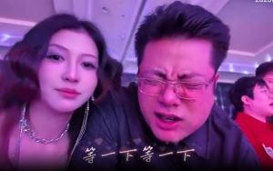 大司馬怎么面目猙獰B站UP主與55開PDD大司馬合照讓他們喊媽媽