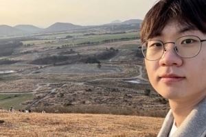 悠閑自在，T1上單Doran更新社媒動態(tài)分享自拍照