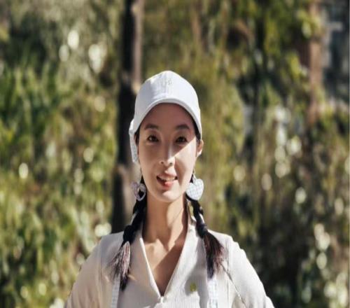 無(wú)目的漫游馬拉松的“瓷娃娃”尹亭，時(shí)隔13個(gè)月再現(xiàn)全馬238，PB幅度35秒