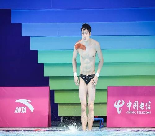練俊杰挑戰(zhàn)曹緣成功，奪得全運會男子10米跳臺冠軍