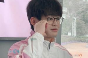 BLG更新視頻：今日店長(zhǎng)小勛鴨認(rèn)真營(yíng)業(yè)中