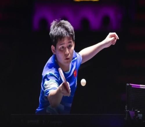 林诗栋30战胜韩国选手吴晙诚，晋级八强对阵林德